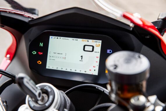 QJ-Motor SRK 800 RR - TFT-Screen - MVM