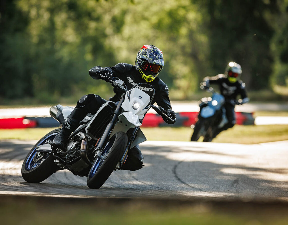Suzuki maakt prijzen bekend van de nieuwe DR-Z4S Dual Sport en de DR-Z4SM Supermoto 4 Dynamische Rijmodi van de Suzuki DR-Z4SM