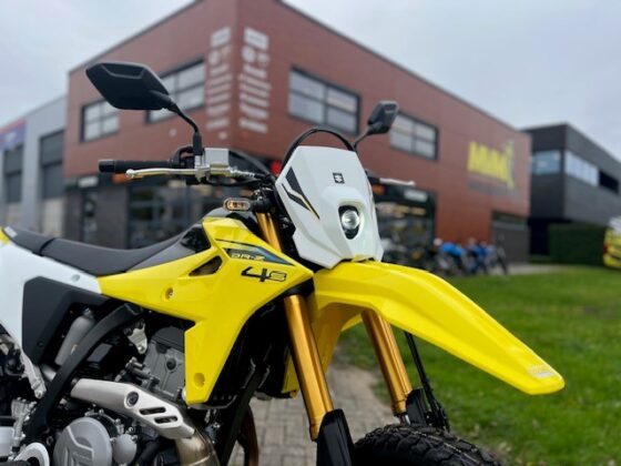 Hij is binnen en klaar voor de 1e proefriten 🤩 1 MVM Motoren Suzuki DR Z4S 2 MVM Motoren