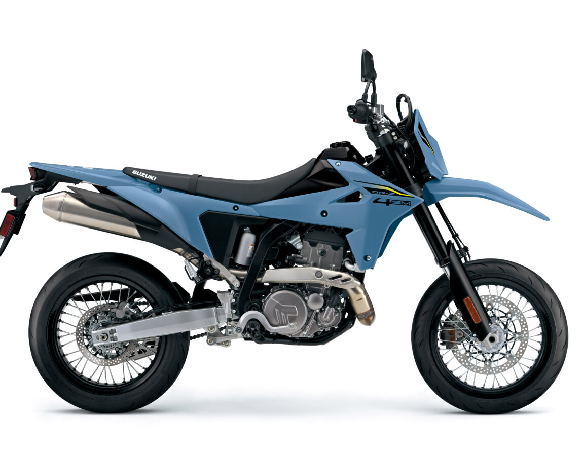 Nieuwe kleurstellingen voor Suzuki DR-Z4S en DR-Z4SM 4 DR Z400SMRLM7 Q1T Rside MVM Motoren